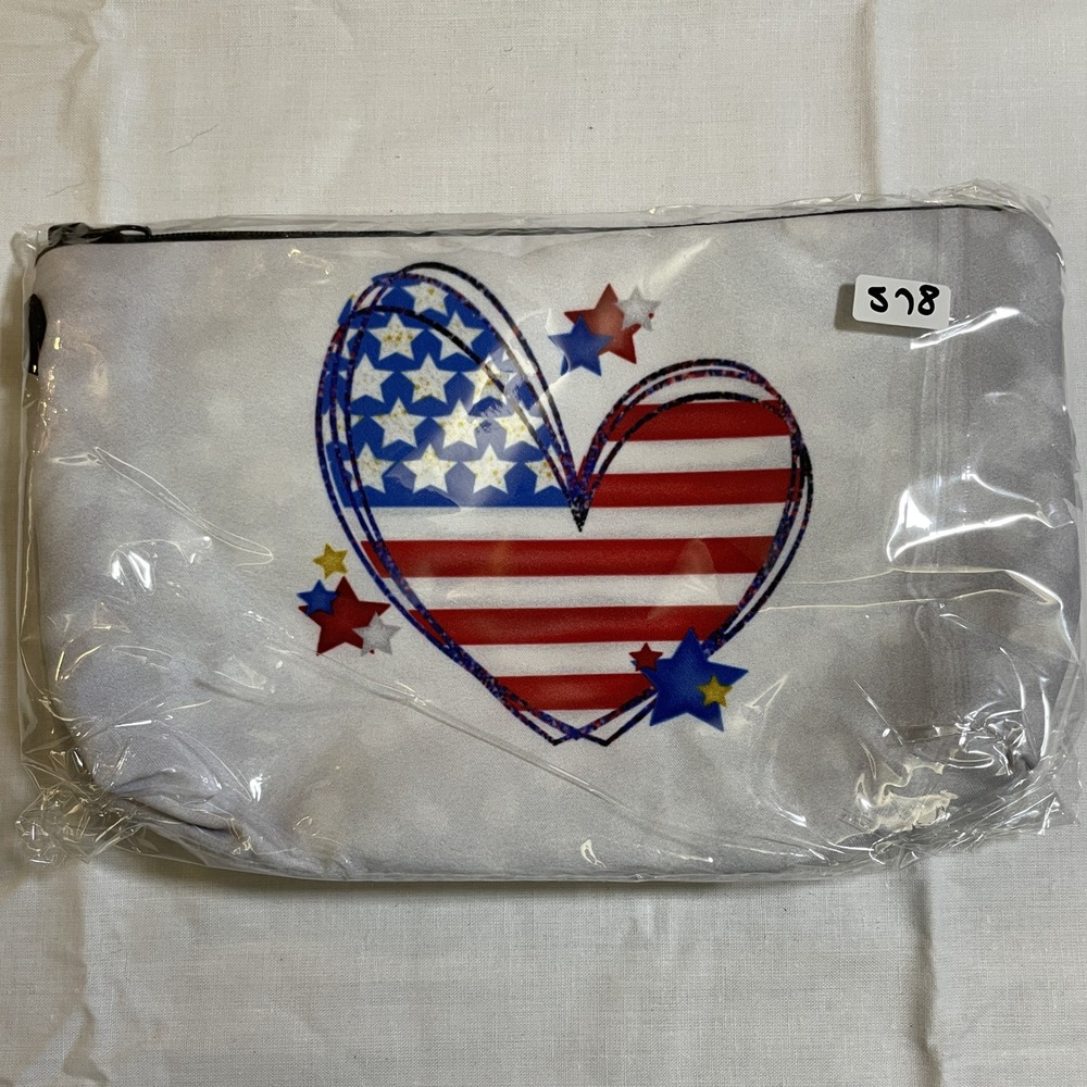 The Pouch Cosmetic Bag Women OS White NWT Patriotic Heart Fireworks Zippered